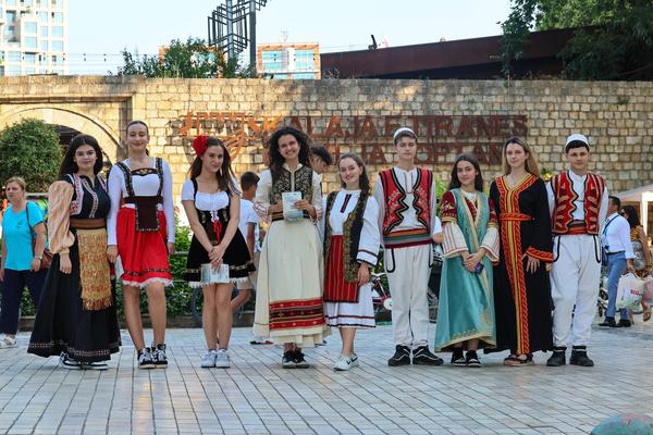 Tirana, Zemra e Mesdheut